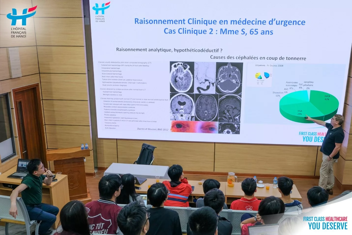 Bác sĩ Erwan Debuc – Giám đốc Y tế HFH mang đến tư duy lâm sàng hiện đại cho sinh viên chương trình phân khoa Pháp ngữ, chuyên ngành Y, trường Đại học Y Hà Nội