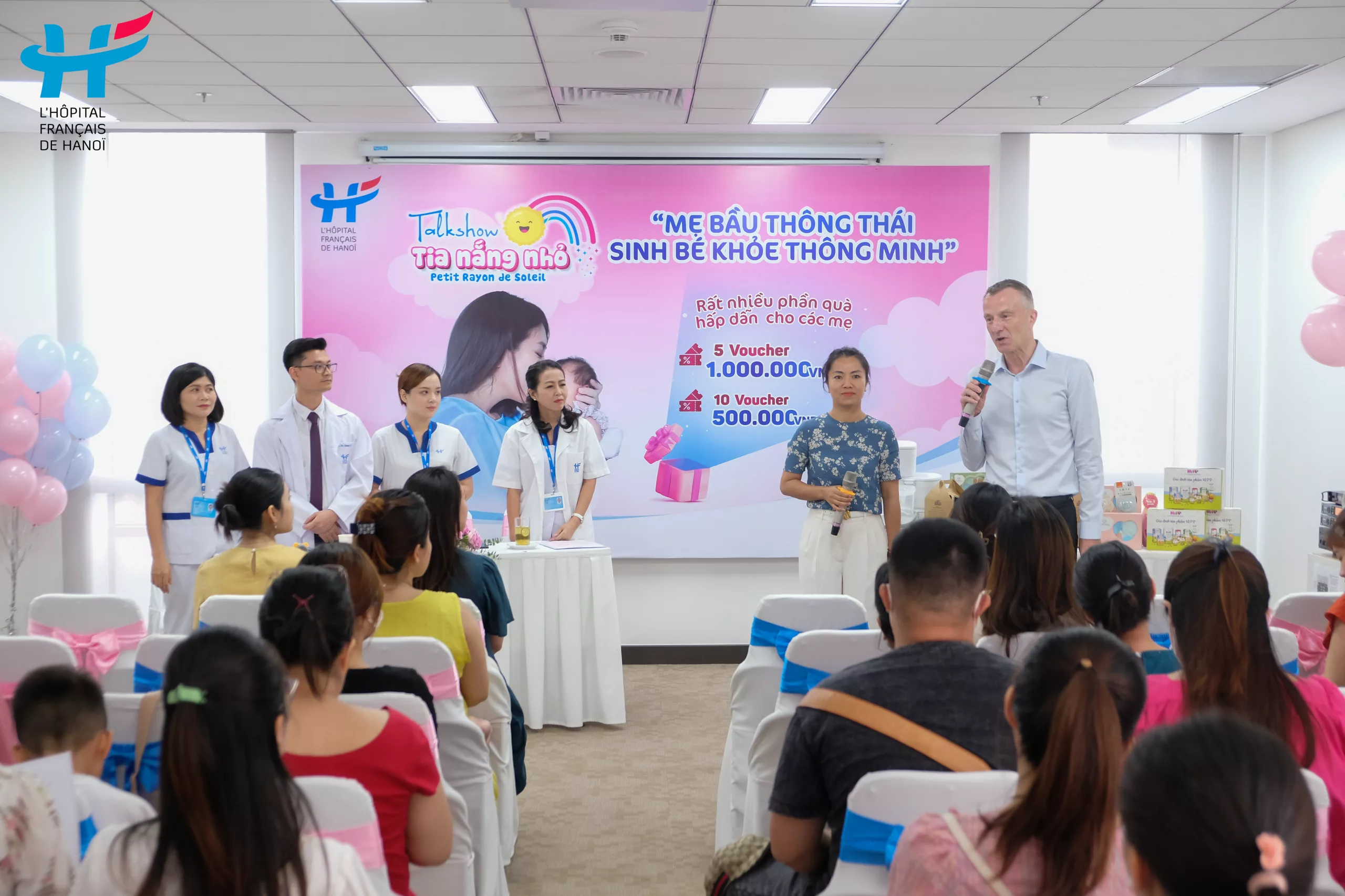 Mr. Jef Peeters - CEO of Hanoi French Hospital welcomed expecting mothers to HFH’s First-class maternity care services