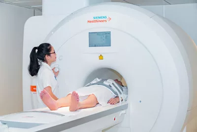 Bệnh viện Việt Pháp Hà Nội trang bị máy cộng hưởng từ 1.5 Tesla MRI của hãng Siemen